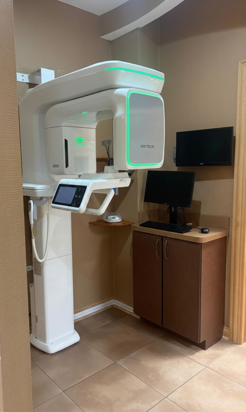 Panoramic and 3D imaging X-ray suite at our Frankfort office